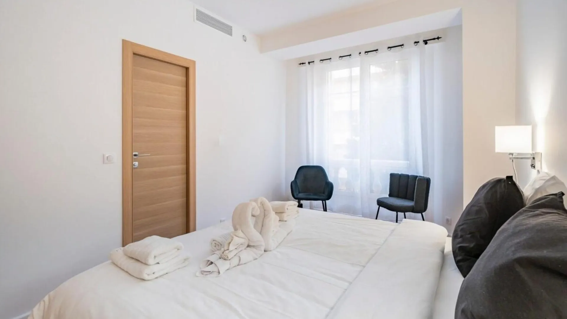 Wonderful 2 Bedroom Apartment Cannes