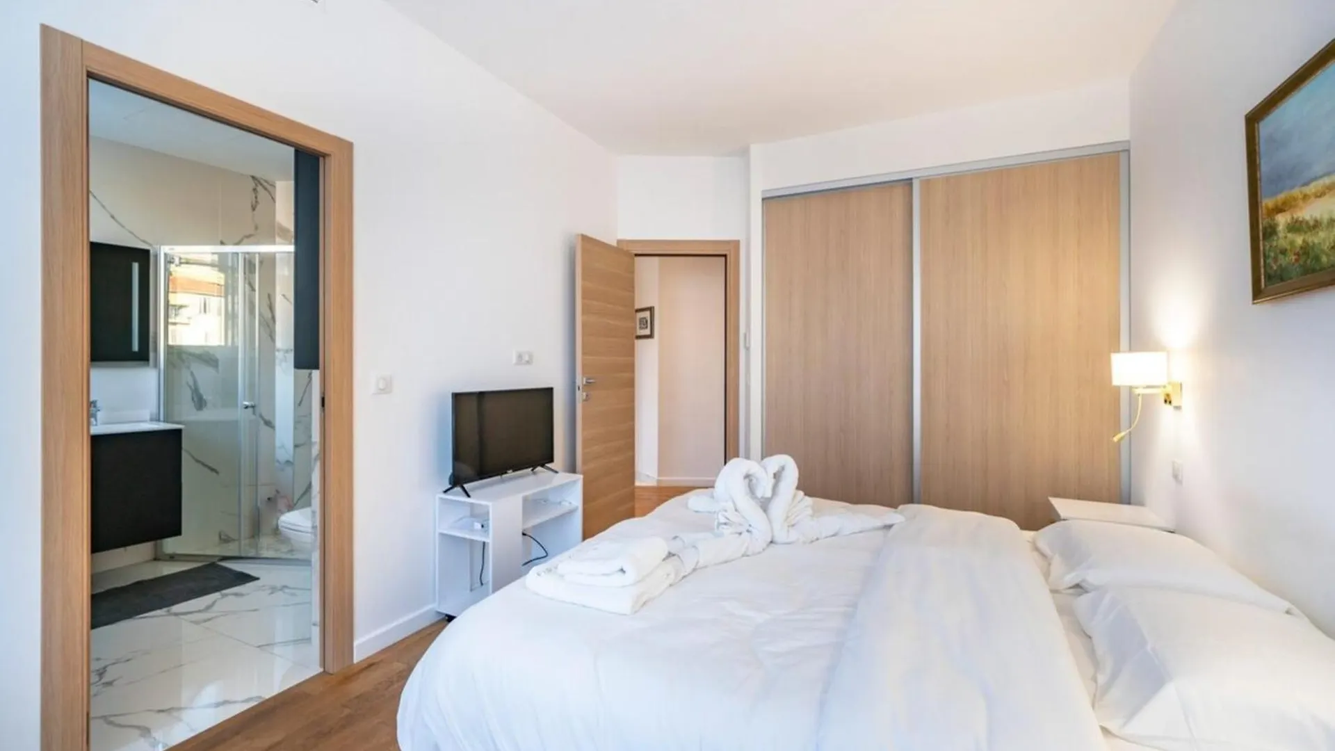 Wonderful 2 Bedroom Apartment Cannes France